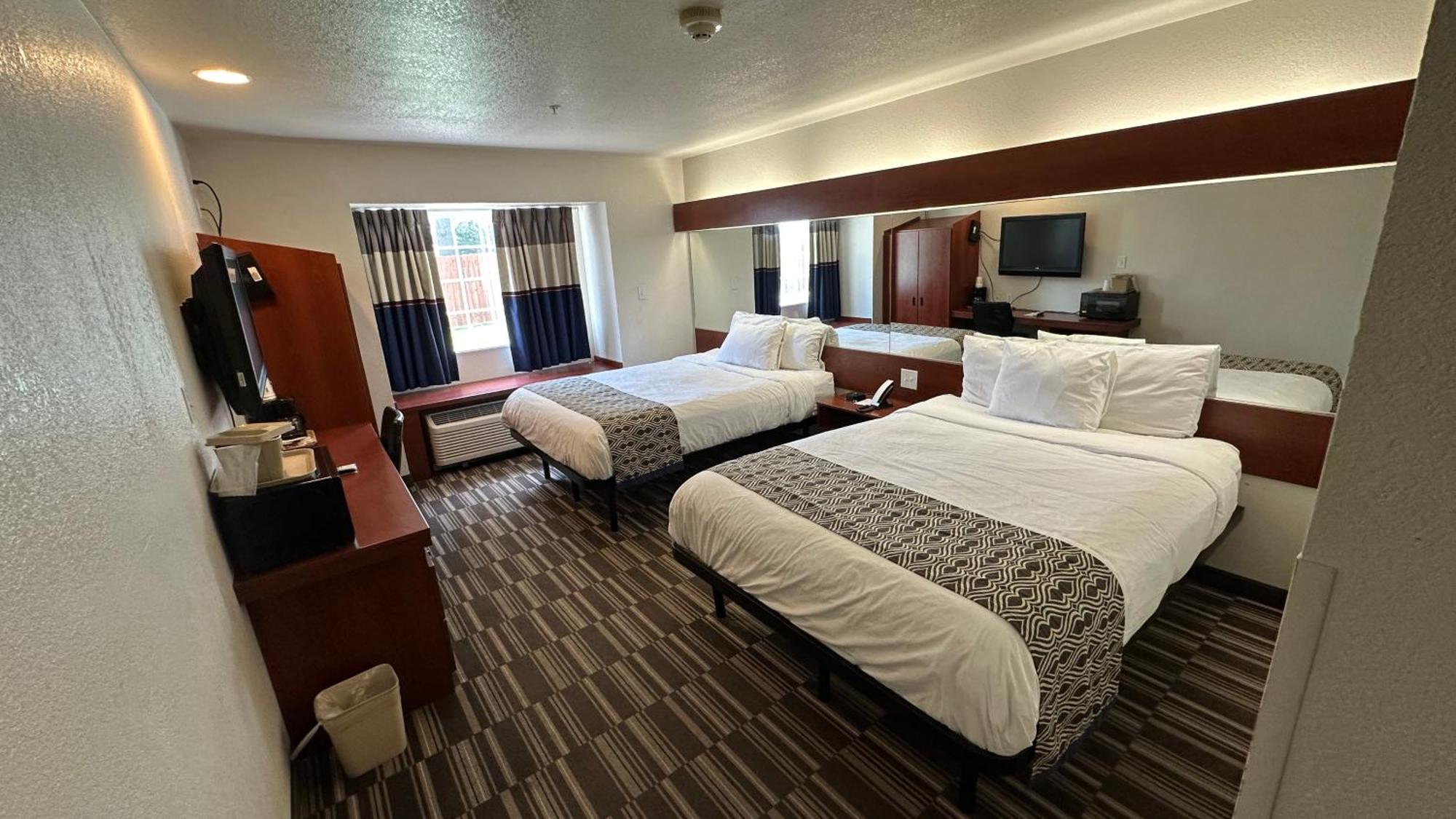 Microtel Inn And Suites By Wyndham Miami Ok Eksteriør bilde